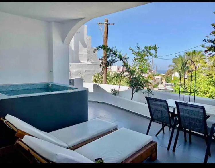 The Muses Of Santorini Private Jacuzzi Suites Vothon Екстер'єр фото